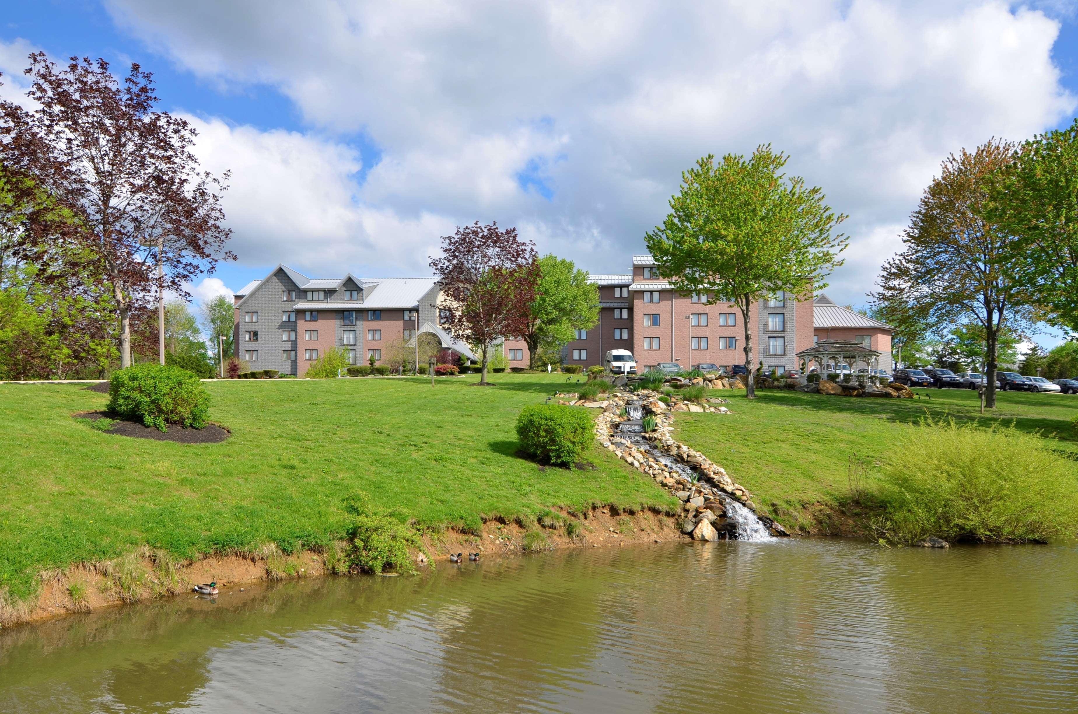 Best Western Plus Concordville Hotel Exterior foto