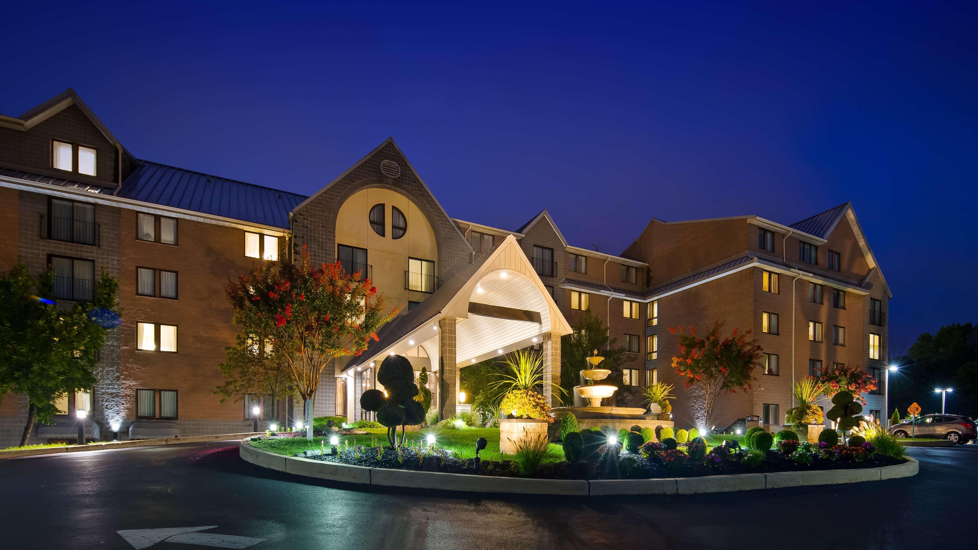 Best Western Plus Concordville Hotel Exterior foto